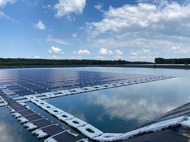 Floating solar power plant